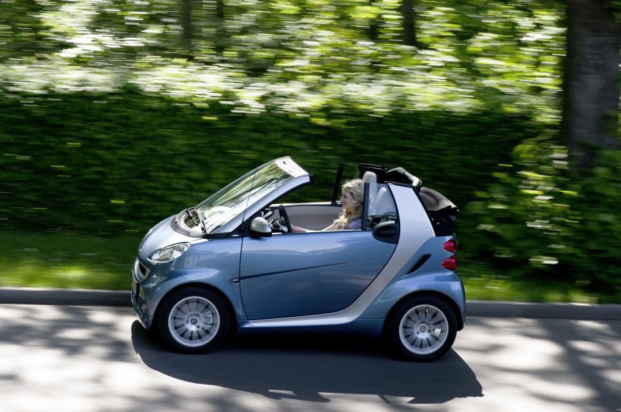  Smart ForTwo Cabrio 2010 года  (фото 18 из 42)